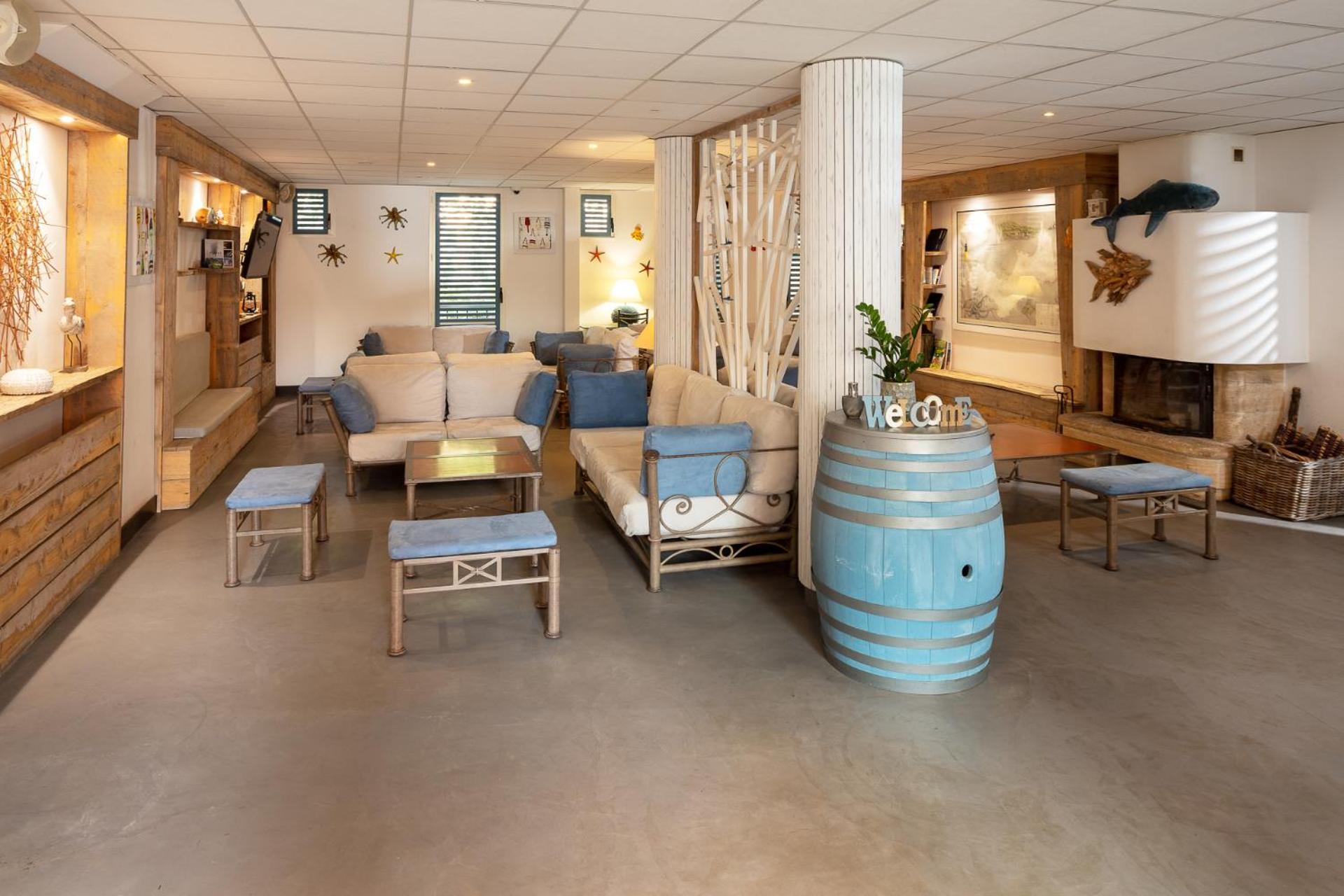 Les Medes Hotel